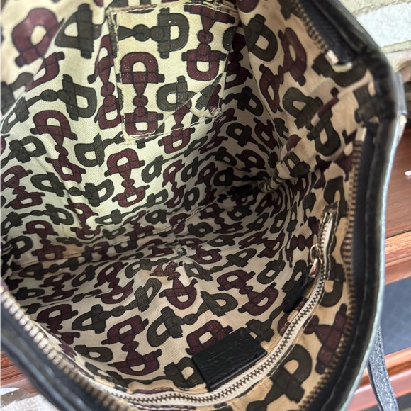 EUC Gucci black side purse - Picture 3 of 5